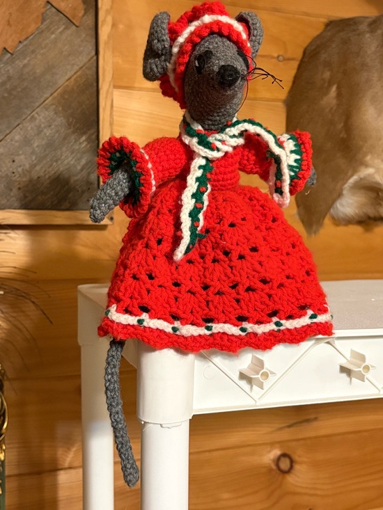 Other - Hand Crafted Christmas Mama Mouse Crochet Vintage Grandmacore Farmhouse